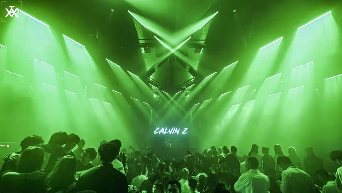 خصائصان رئيسيتان لضوء غسل LED